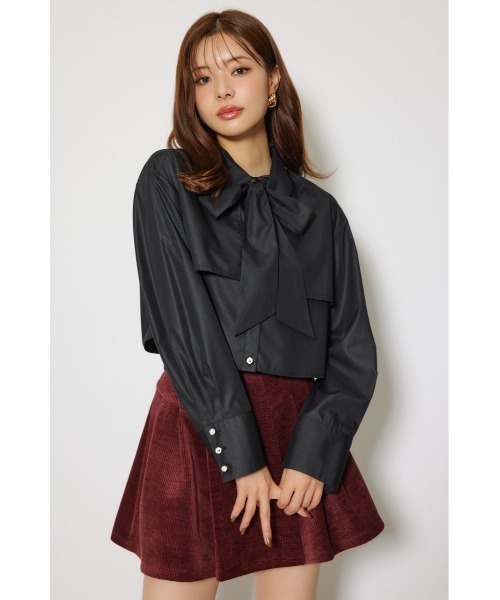 rienda(リエンダ)の「ビジューボタンボウタイシャツトップス 秋服 冬服(シャツ/ブラウス・レディース・ホワイト/ブラック/ブルー・FREE)」の14枚目の写真