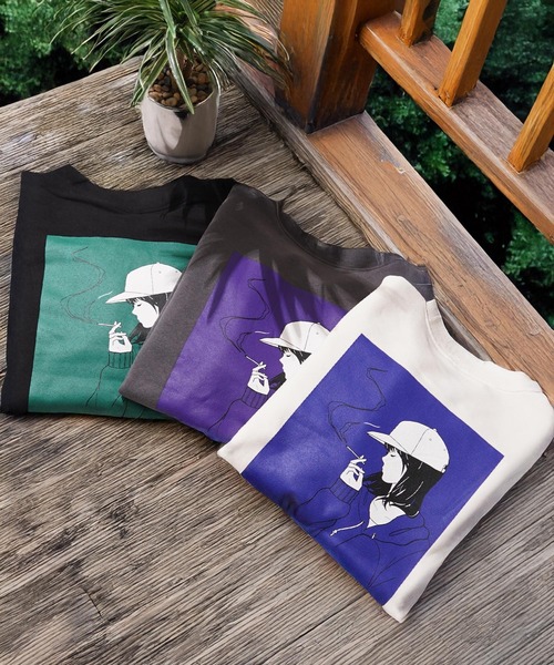 1111clothing(ワンフォークロージング)の「裏起毛 SMOKING イラスト オーバーサイズ スウェット / SMOKING Illustration Sweatshirt(スウェット・メンズ・ホワイト/ブラック/チャコールグレー・M/L/XL)」の4枚目の写真