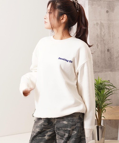 1111clothing(ワンフォークロージング)の「裏起毛 SMOKING イラスト オーバーサイズ スウェット / SMOKING Illustration Sweatshirt(スウェット・メンズ・ホワイト/ブラック/チャコールグレー・M/L/XL)」の7枚目の写真