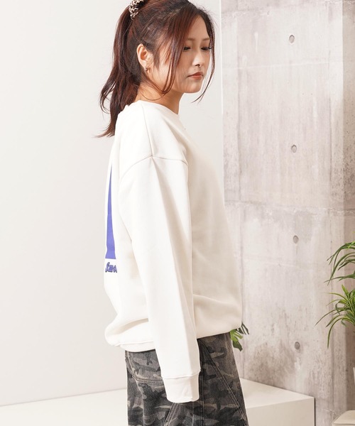 1111clothing(ワンフォークロージング)の「裏起毛 SMOKING イラスト オーバーサイズ スウェット / SMOKING Illustration Sweatshirt(スウェット・メンズ・ホワイト/ブラック/チャコールグレー・M/L/XL)」の9枚目の写真