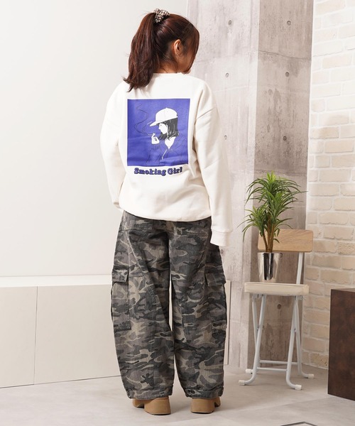 1111clothing(ワンフォークロージング)の「裏起毛 SMOKING イラスト オーバーサイズ スウェット / SMOKING Illustration Sweatshirt(スウェット・メンズ・ホワイト/ブラック/チャコールグレー・M/L/XL)」の11枚目の写真