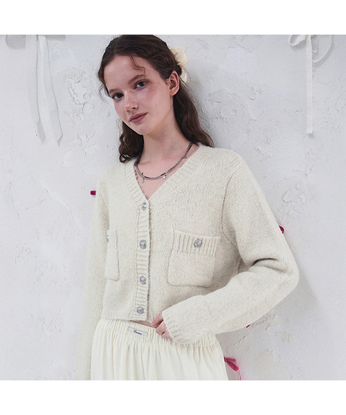 Vivacious(ビバシャス)の「Elodie Pocket Crop Knit Cardigan_5Colors(カーディガン/ボレロ・レディース・スカイブルー/グレー/ピンク/アイボリー/チャコール・FREE)」の2枚目の写真