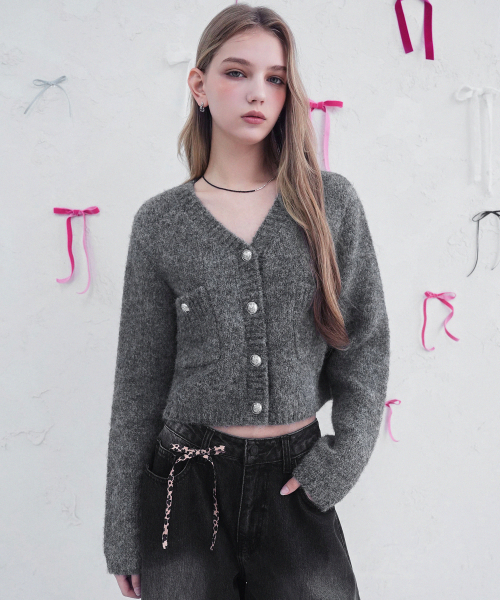 Vivacious(ビバシャス)の「Elodie Pocket Crop Knit Cardigan_5Colors(カーディガン/ボレロ・レディース・スカイブルー/グレー/ピンク/アイボリー/チャコール・FREE)」の6枚目の写真