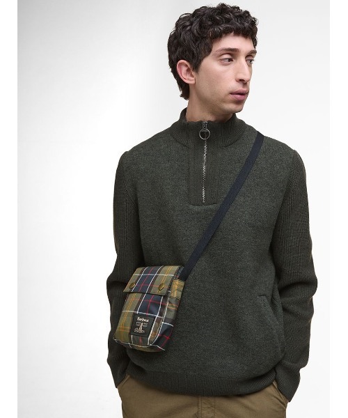 Barbour（バブアー）の「Torridonクロスボディバッグ（ボディバッグ/ウエストポーチ・メンズ・チェック・ONE SIZE）」の2枚目の写真