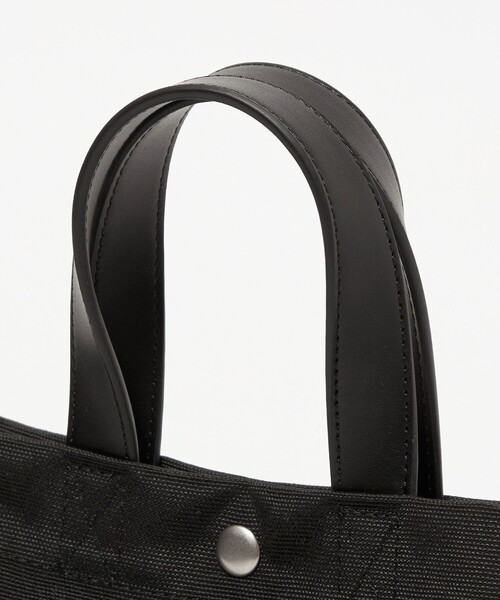 green label relaxing（グリーンレーベルリラクシング）の「GLR キャンバスライク 2WAY ミニ トートバッグ（ショルダーバッグ・メンズ・ブラック/ナチュラル・FREE）」の13枚目の写真