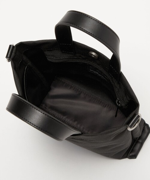 green label relaxing（グリーンレーベルリラクシング）の「GLR キャンバスライク 2WAY ミニ トートバッグ（ショルダーバッグ・メンズ・ブラック/ナチュラル・FREE）」の14枚目の写真