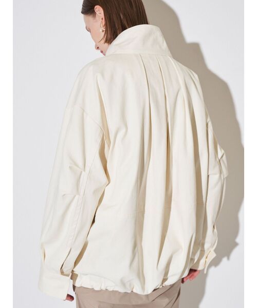 ELENDEEK（エレンディーク）の「チノスタンドタックフォルムコート（その他アウター・レディース・アイボリー/ベージュ・FREE）」の20枚目の写真