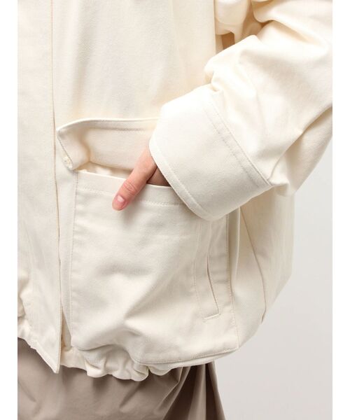 ELENDEEK（エレンディーク）の「チノスタンドタックフォルムコート（その他アウター・レディース・アイボリー/ベージュ・FREE）」の6枚目の写真
