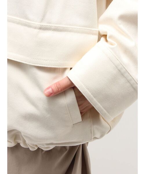 ELENDEEK（エレンディーク）の「チノスタンドタックフォルムコート（その他アウター・レディース・アイボリー/ベージュ・FREE）」の7枚目の写真