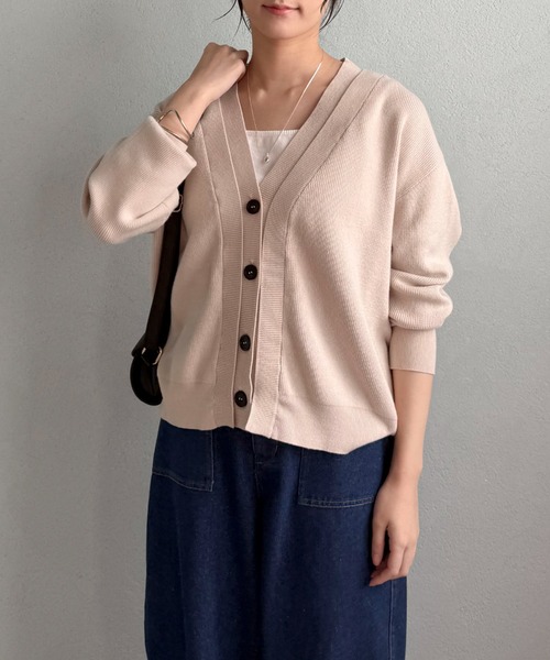 Doux archives(ドゥアルシーヴ)の「レイヤード風Vネックカーディガン(カーディガン/ボレロ・レディース・グレイッシュベージュ/グレー/ピンク・FREE)」の9枚目の写真