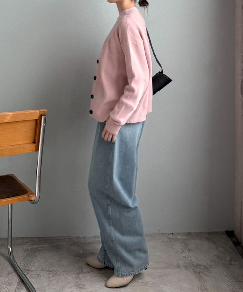 Doux archives(ドゥアルシーヴ)の「レイヤード風Vネックカーディガン(カーディガン/ボレロ・レディース・グレイッシュベージュ/グレー/ピンク・FREE)」の20枚目の写真