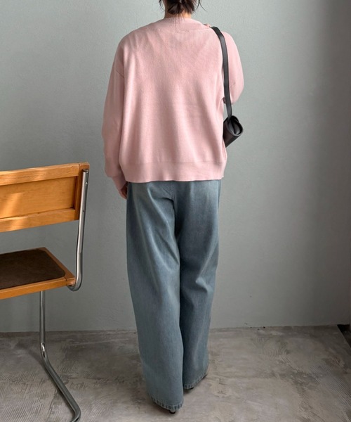 Doux archives(ドゥアルシーヴ)の「レイヤード風Vネックカーディガン(カーディガン/ボレロ・レディース・グレイッシュベージュ/グレー/ピンク・FREE)」の21枚目の写真