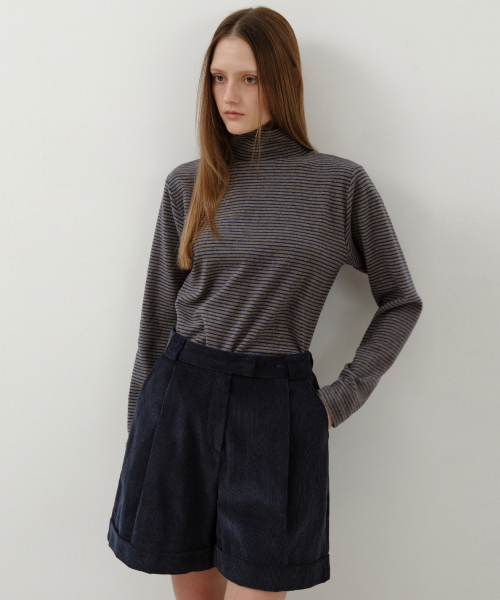 WEDNESDAYOASISFORWOMEN(ウェンズデー オアシス フォー ウーマン)の「コーデュロイカブラショーツ_NAVY(W25-PT37)(その他パンツ・レディース・ネイビー・SMALL/MEDIUM)」の2枚目の写真