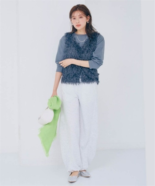 nissen(ニッセン)の「前後2WAYフェザーベスト(ベスト・レディース・ブラック/アイボリー/チャコールグレー・S/M/L/LL)」の7枚目の写真