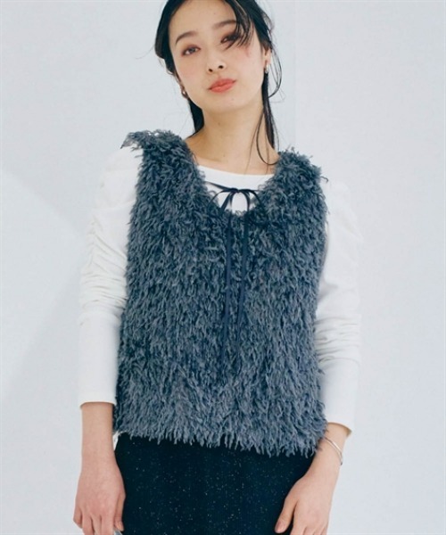 nissen(ニッセン)の「前後2WAYフェザーベスト(ベスト・レディース・ブラック/アイボリー/チャコールグレー・S/M/L/LL)」の8枚目の写真