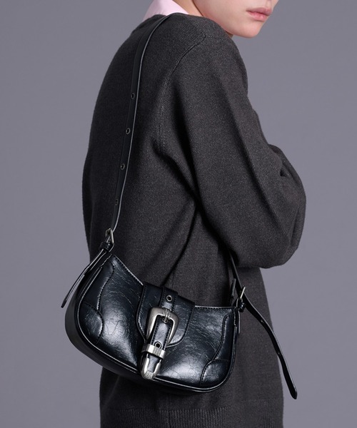 Ellno Loset(エルノロゼット)の「バックルデザインショルダーバック(ショルダーバッグ・メンズ・ブラック系その他/ブラック/ブラウン系その他・FREE)」の1枚目の写真