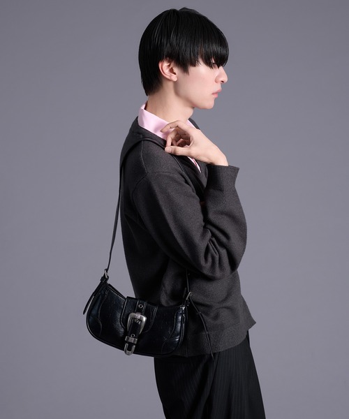 Ellno Loset(エルノロゼット)の「バックルデザインショルダーバック(ショルダーバッグ・メンズ・ブラック系その他/ブラック/ブラウン系その他・FREE)」の4枚目の写真