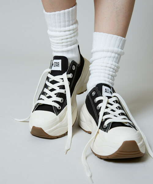 CONVERSE（コンバース）の「CONVERSE/コンバース ALL STAR SURGETRAINER OX[23.0~25.0cm]限定展開/オールスター サージトレイナー オックスフォード ローカット スニーカー（スニーカー・レディース・ブラック・23.0cm/25.0cm/24.0cm）」の3枚目の写真