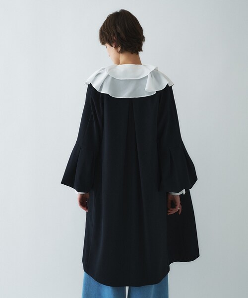 cloenc(クロエンス)の「【セットアップ/オケージョン/手洗い可】フレアスリーブミドルコート(ノーカラーコート・レディース・ネイビー/オフホワイト/ブラック・01/02/03)」の16枚目の写真