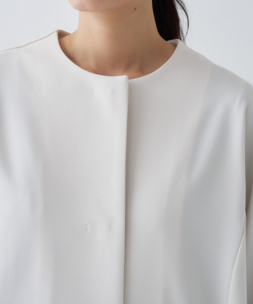 cloenc(クロエンス)の「【セットアップ/オケージョン/手洗い可】フレアスリーブミドルコート(ノーカラーコート・レディース・ネイビー/オフホワイト/ブラック・01/02/03)」の5枚目の写真