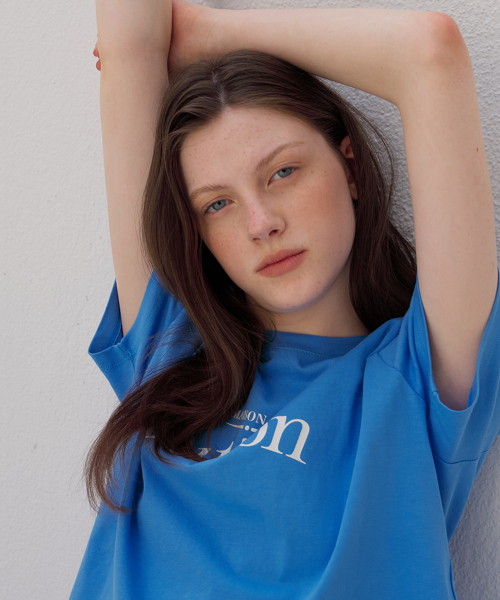 BUT'TON(ボッタン)の「Logo Crop T-Shirts (SkyBlue)(Tシャツ/カットソー・レディース・その他・FREE)」の2枚目の写真