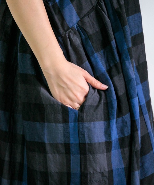 Honnete（オネット）の「[Honnete] S/SLV Side Gathered Dress（ワンピース・レディース・ブラック×ブルー・FREE）」の10枚目の写真