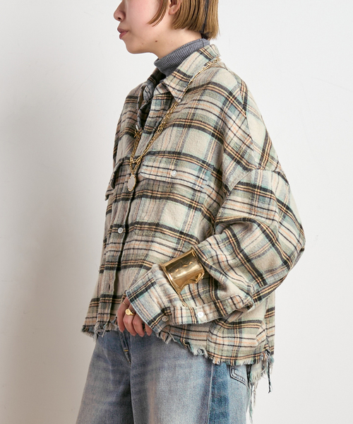 R13（アールサーティーン）の「【R13/アールサーティーン】Cropped Work Shirt（シャツ/ブラウス・レディース・ベージュ・FREE）」の2枚目の写真