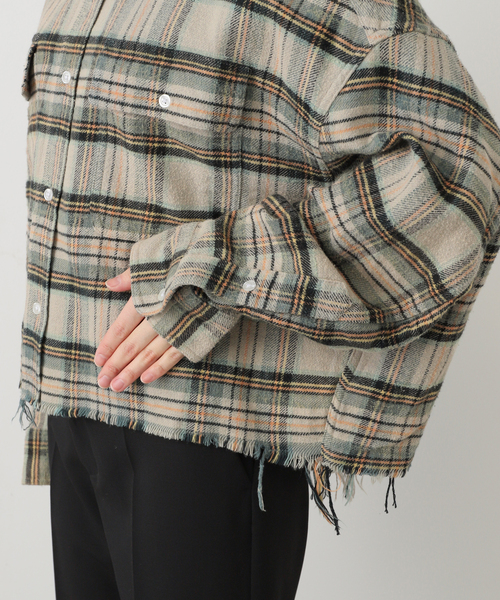 R13（アールサーティーン）の「【R13/アールサーティーン】Cropped Work Shirt（シャツ/ブラウス・レディース・ベージュ・FREE）」の12枚目の写真