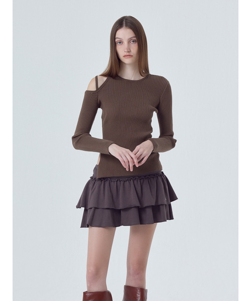 ETMON(エトモン)の「Cut-Out Strap Knit Top, Cocoa(ニット/セーター・レディース・その他・FREE)」の1枚目の写真