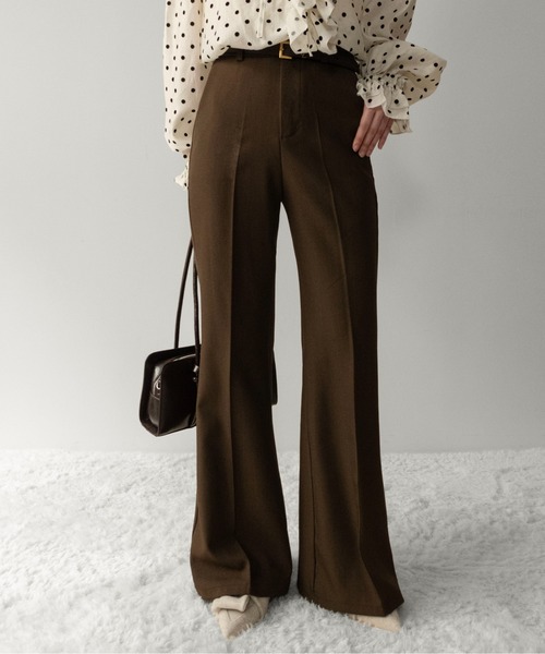 on:nue（オンニュ）の「【on:nue】[着用動画あり！][低身長/高身長/サイズ展開有/4色展開] センタープレスフレアスラックスパンツ /2026 SS COLLECTION（スラックス・レディース・アイボリー/グレー/ブラウン/ブラック・MEDIUM/SMALL/LARGE）」の4枚目の写真