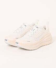 NIKE（ナイキ）の「NIKE ナイキ W VOMERO PLUS ESS ウィメンズ ボメロ プラス ESS WIO9916 100SMTWHT/CHALK（スニーカー）」