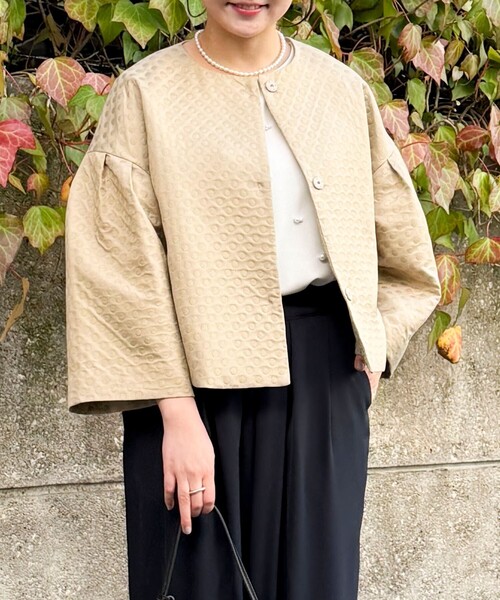 NOLLEY’S(ノーリーズ)の「ドットジャガードブルゾン(ブルゾン・レディース・ベージュ/ブラック・38)」の2枚目の写真