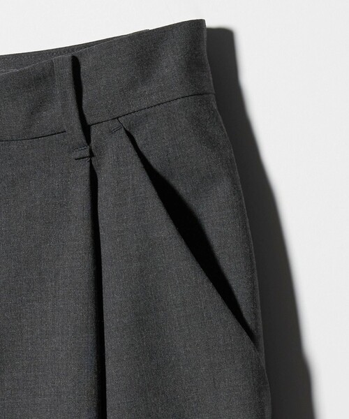 BEAUTY&YOUTH UNITED ARROWS(ビューティーアンドユースユナイテッドアローズ)の「タック カーブパンツ ウォッシャブル(その他パンツ・レディース・モカ/その他1/ダークグレー・XS/S/M)」の19枚目の写真