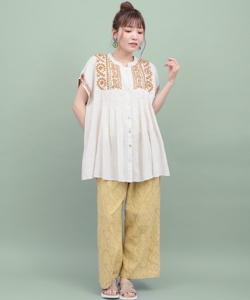 チチカカ(チチカカ)の「Rico ボタニカルハンド刺繍ブラウス(シャツ/ブラウス・レディース・ブラック/ナチュラル/ライトグリーン・FREE)」の5枚目の写真