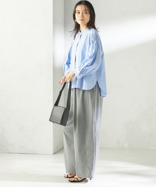 SHIPS（シップス）の「〈手洗い可能〉トロ ピン ストライプ / 無地 ウエスト ギャザー パンツ（その他パンツ・レディース・ライトグレー/ネイビー/ベージュ・38/36）」の11枚目の写真