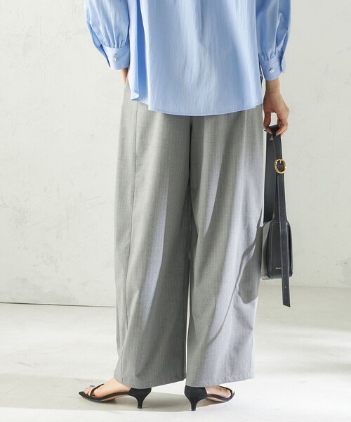 SHIPS（シップス）の「〈手洗い可能〉トロ ピン ストライプ / 無地 ウエスト ギャザー パンツ（その他パンツ・レディース・ライトグレー/ネイビー/ベージュ・38/36）」の14枚目の写真