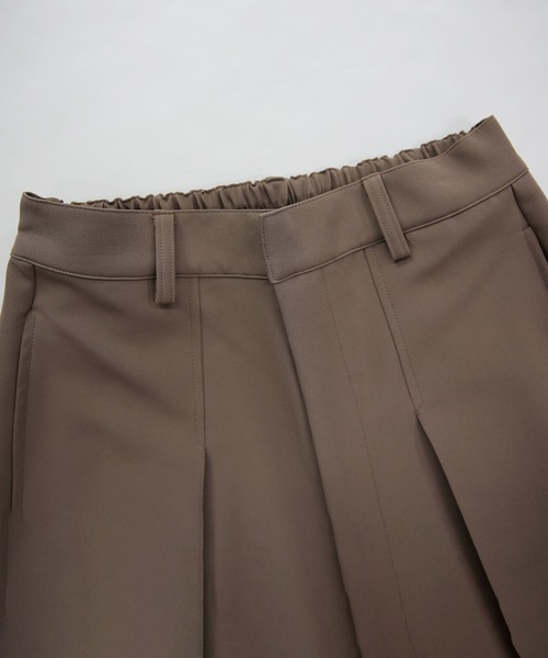 and it_（アンドイット）の「セミワイドセンタータックパンツ（その他パンツ・レディース・モカ/ブラック・M/LL/L）」の13枚目の写真