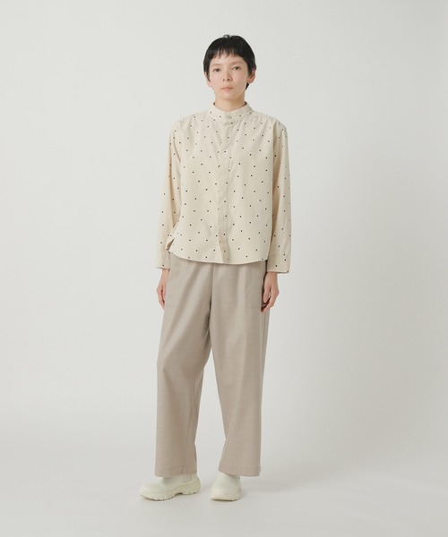 Plantation(プランテーション)の「ドットコーデュロイ / シャツ / S(シャツ/ブラウス・レディース・オフホワイト/グレー・M size)」の7枚目の写真