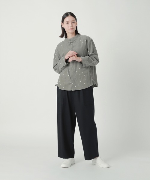 Plantation(プランテーション)の「ドットコーデュロイ / シャツ / S(シャツ/ブラウス・レディース・オフホワイト/グレー・M size)」の5枚目の写真