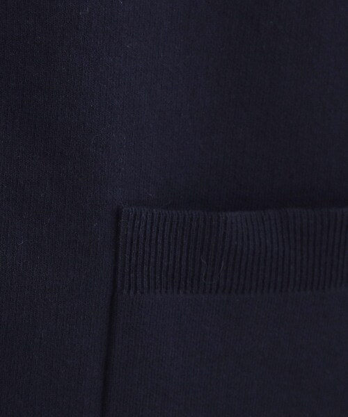 OPAQUE.CLIP（オペークドットクリップ）の「Vネックミドルニットカーディガン【洗濯機OK】（カーディガン/ボレロ・レディース・オフホワイト/ネイビー/ブルー系5/ピンク・40/38/42）」の6枚目の写真