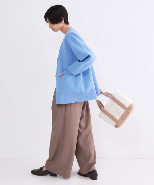 OPAQUE.CLIP（オペークドットクリップ）の「Vネックミドルニットカーディガン【洗濯機OK】（カーディガン/ボレロ・レディース・オフホワイト/ネイビー/ブルー系5/ピンク・40/38/42）」の10枚目の写真