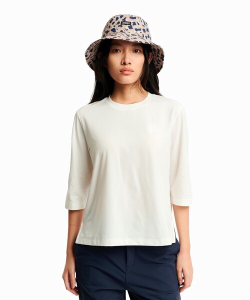 AIGLE（エーグル）の「プライムフレックス DFT UVC 3/4スリーブ ワンポイントロゴ刺繍 7分袖Tシャツ（Tシャツ/カットソー・レディース・パープル/ホワイト/ブラウン・XS/M/S/L/XL）」の2枚目の写真