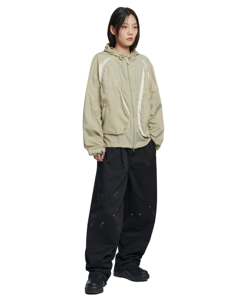 NOMANUAL(NOMANUAL)の「LIGHT SLASH JACKET - BEIGE(ナイロンジャケット・レディース・その他・SMALL/MEDIUM/LARGE/X-LARGE)」の9枚目の写真