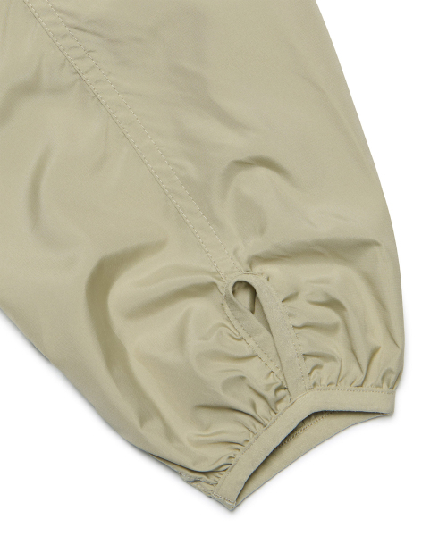 NOMANUAL(NOMANUAL)の「LIGHT SLASH JACKET - BEIGE(ナイロンジャケット・レディース・その他・SMALL/MEDIUM/LARGE/X-LARGE)」の13枚目の写真
