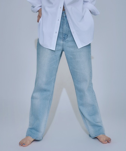 N.（N. Natural Beauty Basic）（エヌエヌナチュラルビューティーベーシック）の「【Healthy DENIM】ハイライズストレートデニムパンツ（デニムパンツ・レディース・ブルー系その他3/ブルー・MEDIUM/SMALL）」の2枚目の写真