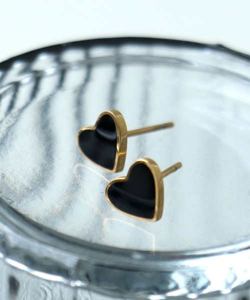Cepica(セピカ)の「カラーミニハートステンレスピアス(ピアス(両耳用)・レディース・レッド/ブルー/ブラック・FREE)」の2枚目の写真
