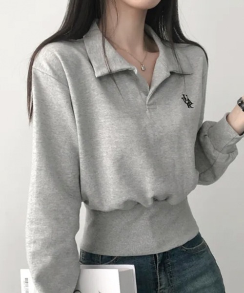 Emilie(エミリー)の「Vネック 襟付き ショート丈 スウェット(スウェット・レディース・ネイビー/ライトグレー/グレー/ライトベージュ・FREE)」の11枚目の写真