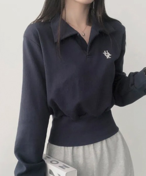 Emilie(エミリー)の「Vネック 襟付き ショート丈 スウェット(スウェット・レディース・ネイビー/ライトグレー/グレー/ライトベージュ・FREE)」の20枚目の写真