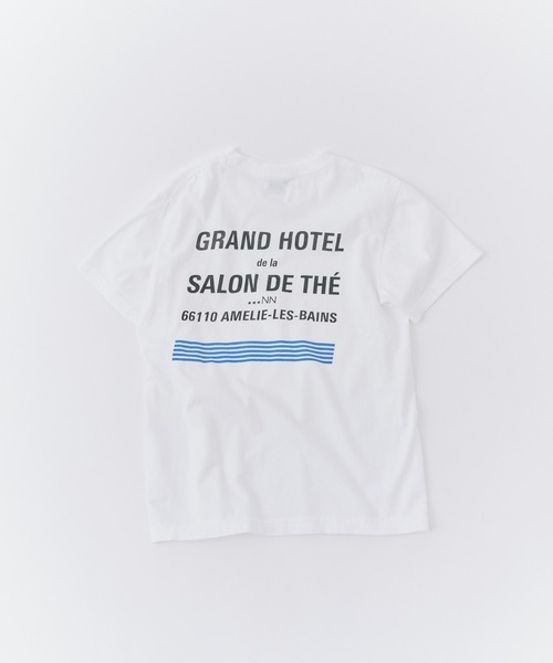 TRICOMER(トリコメル)の「【 TRICOMER / トリコメル 】 GRAND HOTEL de la SALON DE THE / グランドホテル デ ラ サロン スタッフTシャツ(Tシャツ/カットソー・レディース・ホワイト/グレー・FREE)」の1枚目の写真