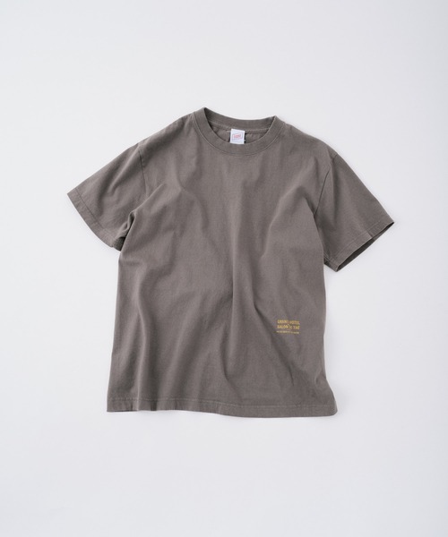 TRICOMER(トリコメル)の「【 TRICOMER / トリコメル 】 GRAND HOTEL de la SALON DE THE / グランドホテル デ ラ サロン スタッフTシャツ(Tシャツ/カットソー・レディース・ホワイト/グレー・FREE)」の5枚目の写真